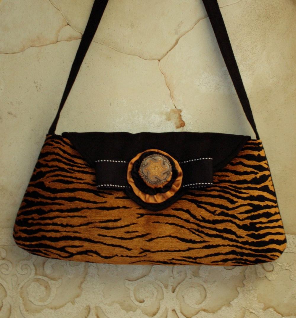 Tiger Animal Print Large Clutch With Bow For Autumn Or Winter