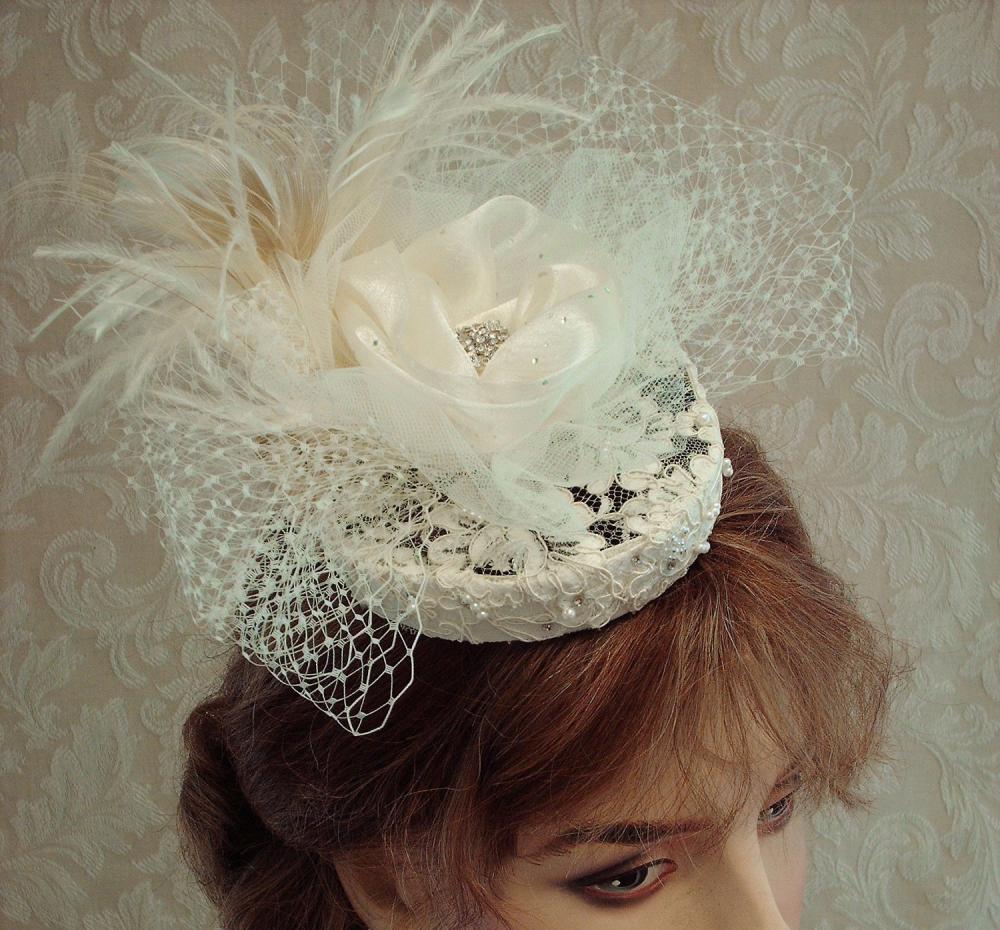 Ivory Bridal Hat Cocktail Hat Wedding Headpiece With Feathers Vintage